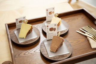 右上から時計回りに：Basque130元（約630円）、cacao190元（約921円）、Pistachio180元（約873円）