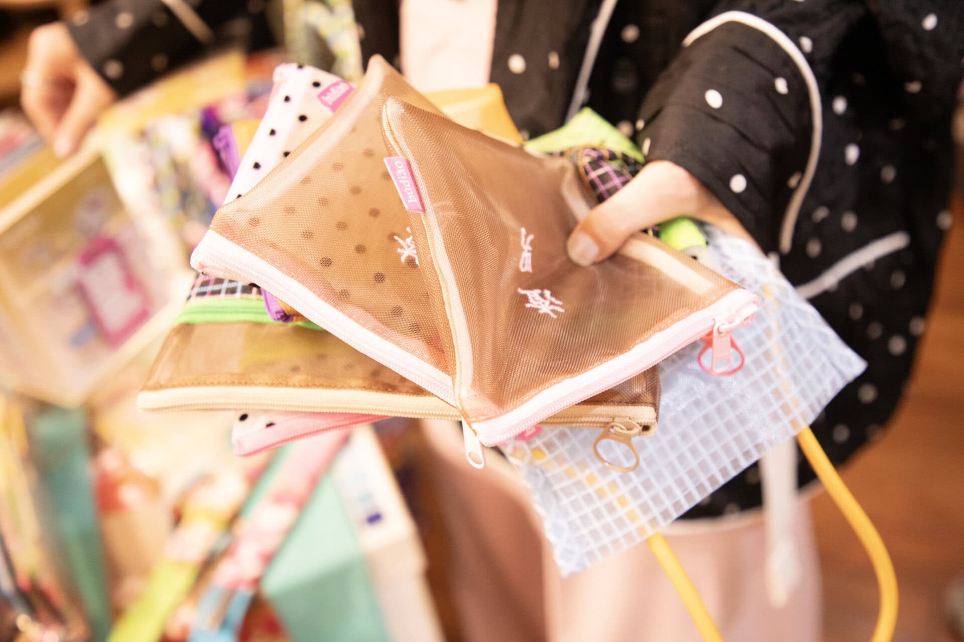 小さいポーチは290元（約1,406円）