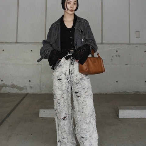 【40代スナップ】「ダメージデニム」はキレイめトップス合わせで女度高くまとめて!|YUUKAさん