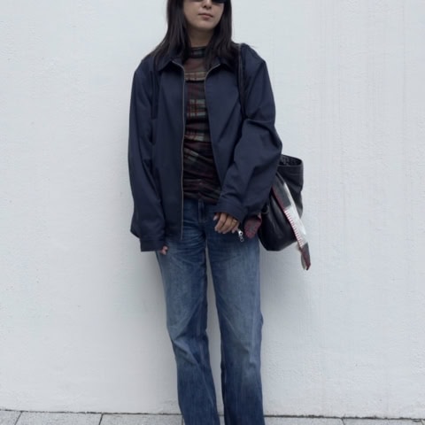 【40代スナップ】ZARAで発見「ズルっと長めデニム」にタビシューズ合わせが気分！｜佐藤怜子さん