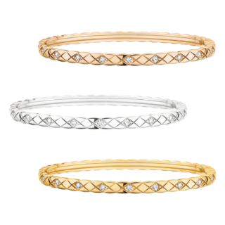 上から：〈ココ クラッシュ〉ブレスレット［BG×DIA］¥1,716,000、［WG×DIA］¥1,804,000、［YG×DIA］¥1,683,000（全てシャネル）