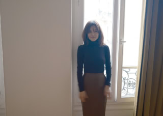 Wolfordのトップス、スカート、Gianvito Rossiのパンプスは本人私物
