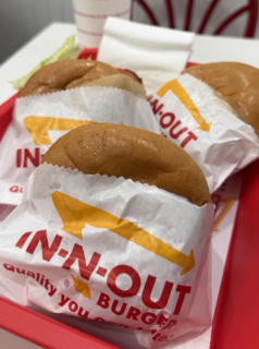 大谷翔平選手がお気に入りのプロテインバーガーって? LAの大人気ハンバーガー【インアンドアウト・バーガー】を徹底解剖!