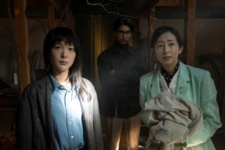 『Never After Dark／ネバーアフターダーク』 監督・脚本：デイヴ・ボイル／出演：穂志もえか、稲垣来泉、賀来賢人、吉岡睦雄、正名僕蔵、木村多江
