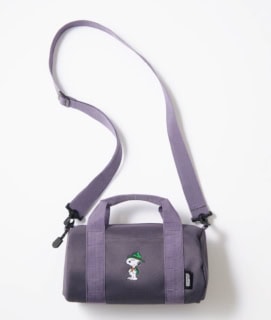 登山スタイルのスヌーピーが可愛い♥刺繍入りおでかけミニボストン SIZE（約）H12×W21.5×D12㎝ ストラップの長さ125㎝［最長］