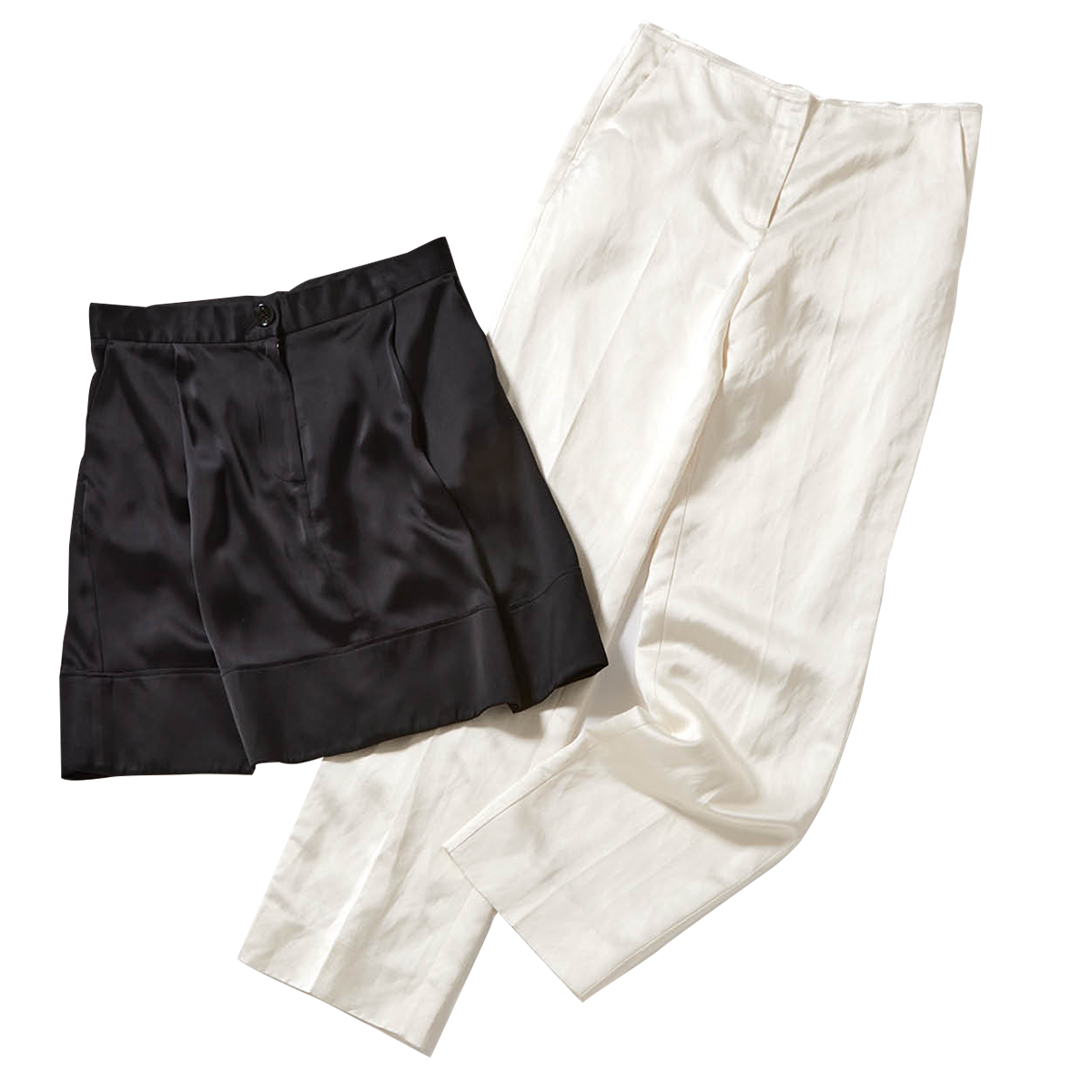 ミニスカート¥108,900、パンツ¥108,900（共にトーテム／トーテム クライアントサービス）