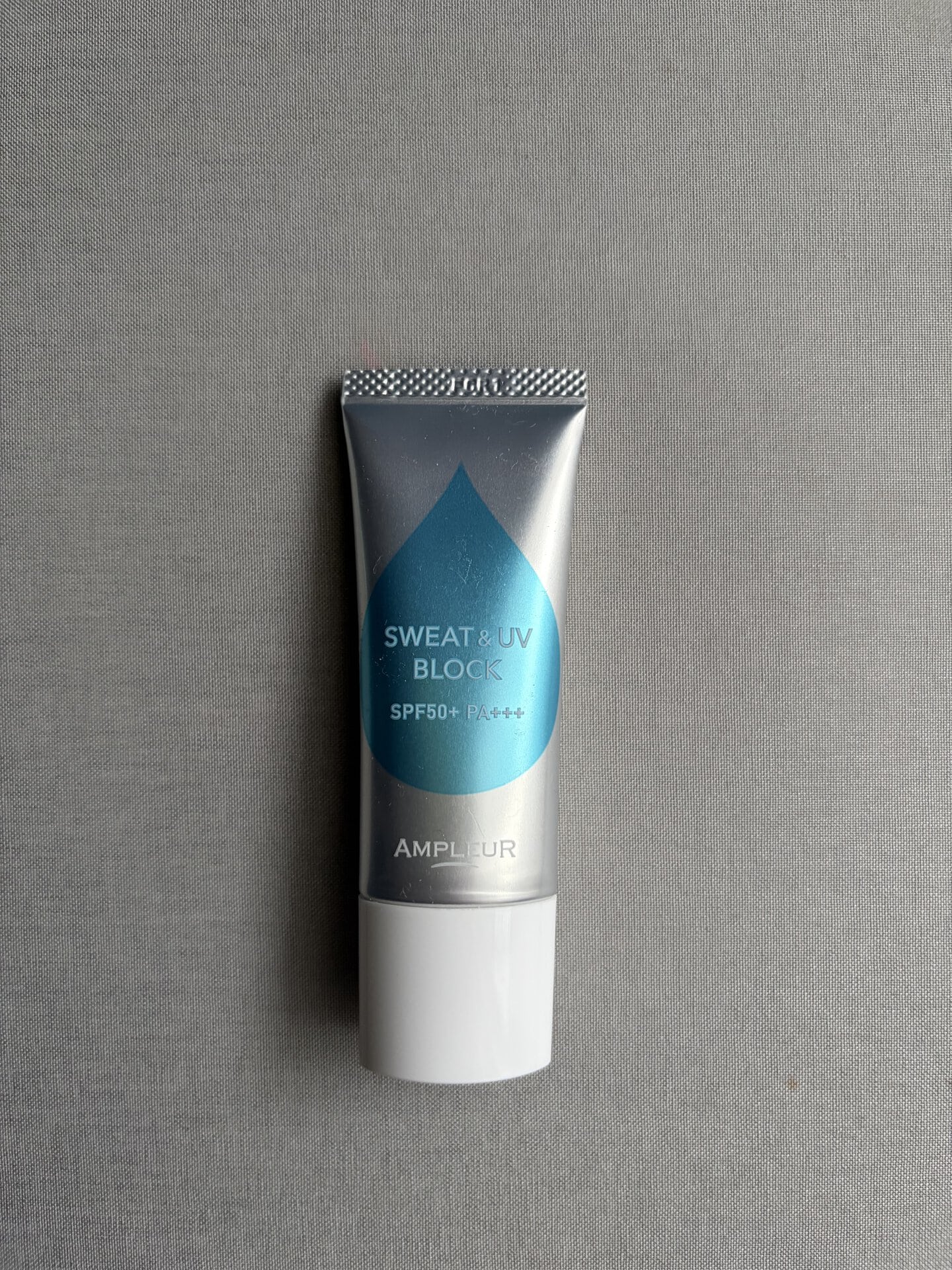 アンプルール 制汗UVベース SPF50+/PA+++ 20g ¥2,970