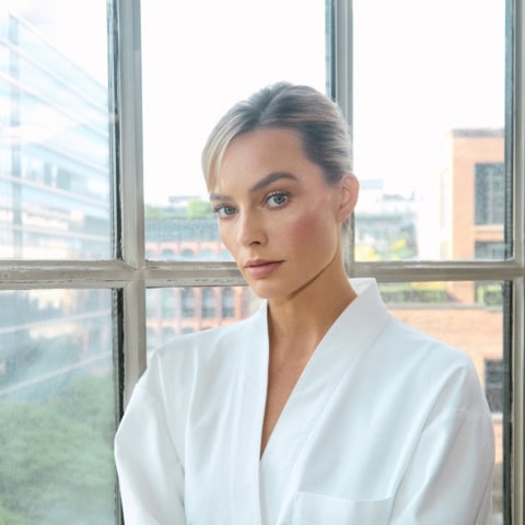 メットガラ2026【CHANEL BEAUTY】ゴージャスで華やかなルックを彩るメイクで使用したものは?
