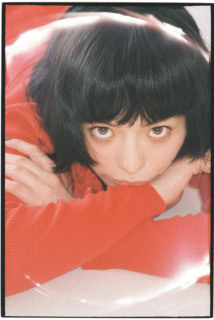 なんて印象的な瞳なんでしょう、鈴木さん!