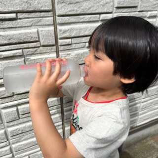 程よい甘さに息子もゴクゴク!走っては飲むの繰り返しであっという間になくなりますが(笑)水筒がなくなってもペットボトルに混ぜて完成なので、スティックを数本バッグに入れておけば心配ない心強い我が家の味方です!