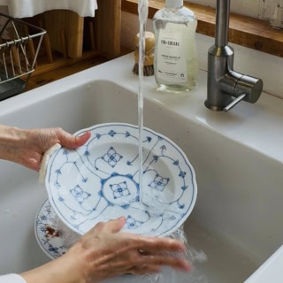 洗剤としての使いやすさはもちろん、手肌への優しさや安心感まで考えられているのがフェール・シュヴァル製品の魅力。毎日の家事時間を、少し心地よく変えてくれる存在です。