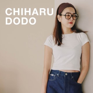 太めデニムが気分の日にはコンパクトT合わせで肌見せを【百々千晴さんの私服】洒落見えのカギ