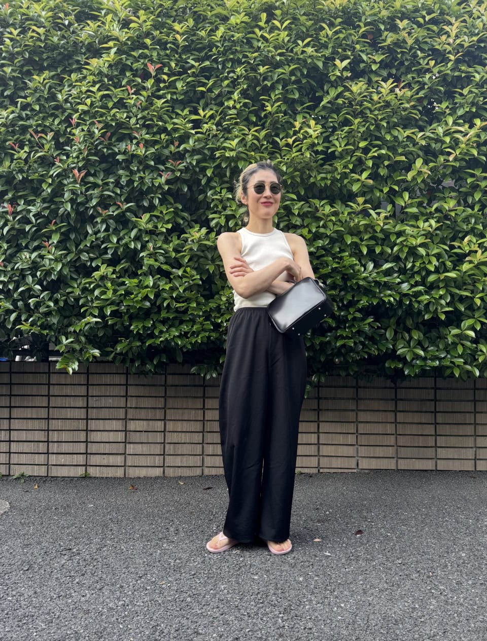 楽なのに、家着からオケージョンまでリアルにいける。杉浦由佳子が2色買い【クードルのパンツ】