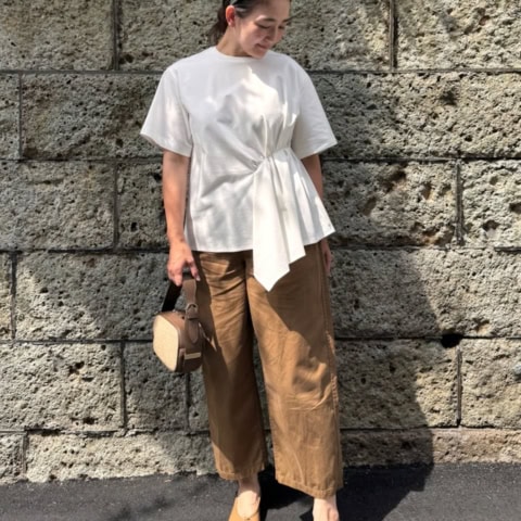 【40代スナップ】一枚で華やか見え「大人のデザインT」が暑い夏に大活躍の予感|河野なみこさん