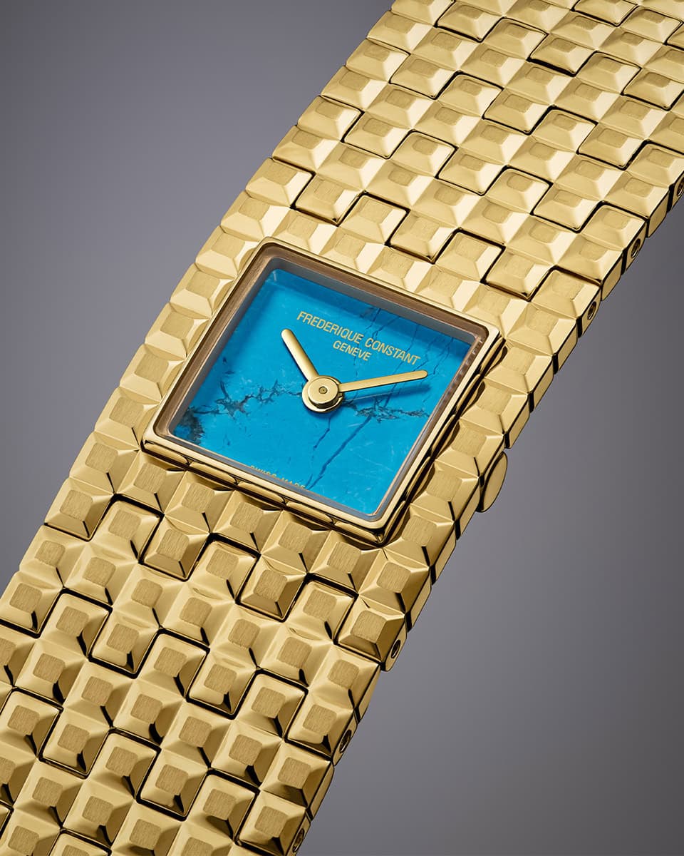 ターコイズとイエローゴールドカラー、 視線を奪う華やかで個性的な掛け合わせFREDERIQUE CONSTANT(フレデリック・コンスタント)|鈴木えみと共鳴するタイムレスな存在感!|今、話題のジュエリーウォッチ「クラシック マンシェット」に新作登場