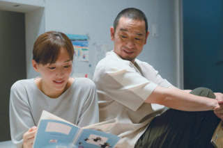 story_2年前に息子を亡くした音々（綾瀬はるか）と健介（大悟）は、息子そっくりなヒューマノイド（桒木里夢）を家族として迎える。嬉々とした音々に対し、健介は戸惑いを隠しきれず、次第にほころびがあらわに。
