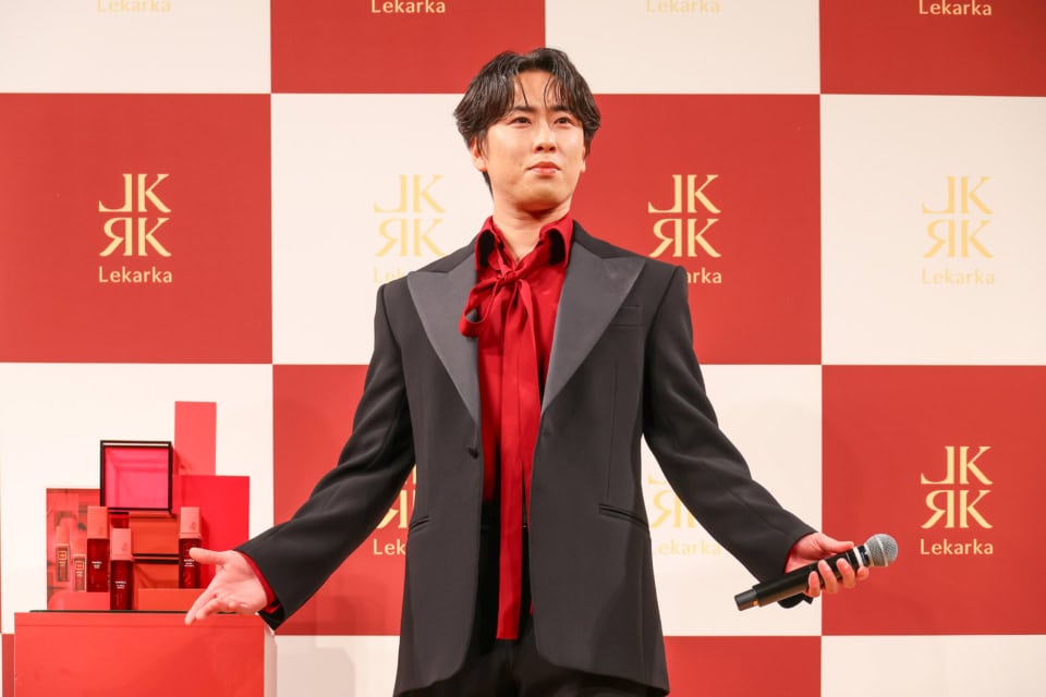 毎日の相棒のような存在」舘様も虜に。Snow Man宮舘涼太さんが