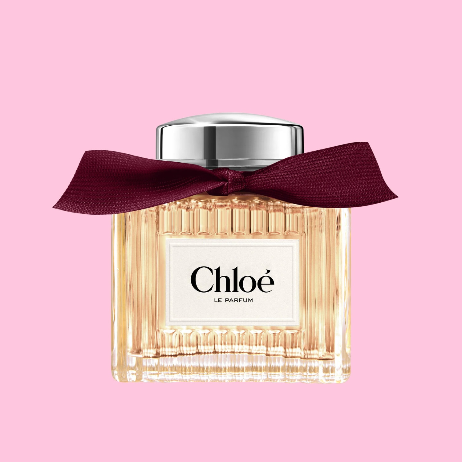 唯一無二のフローラルノートで愛されつづけるロングセラーの「クロエ オードパルファム」に、新たなエレメントを加えて今年登場した「クロエ ル パルファム」。