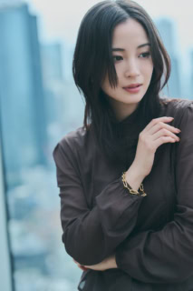 私は台本をいただいたときから「妹感全開で行こう」と思っていました。しゃべり方も含めて子どものままでいいな、って。この年齢で、この距離感でしゃべる兄妹いる？ ってくらい、富士太と華歩は“近い”ですよね。ただ私としてはそこが好きで、この2人の間でしか流れていないぬくもりを思う存分味わいつつ、丸ごと全部寄りかかるような感覚でいました。