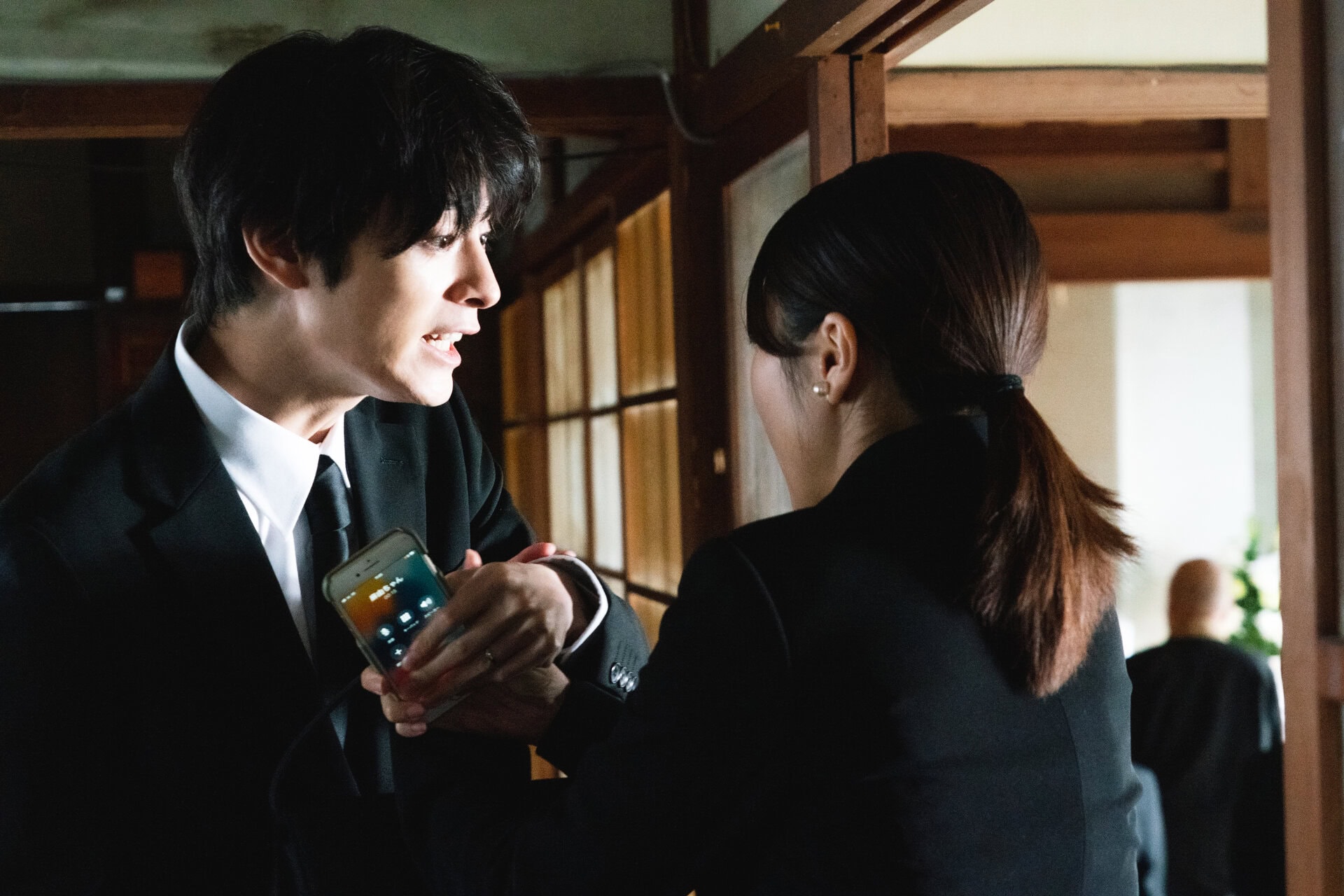 二児の子を育てる和歌子（有村架純）は、夫の高志（塩野瑛久）の横領と借金をきっかけに、他になす術もなく、闇バイトに手を出すことに。