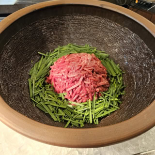 ユッケも食べ放題です。