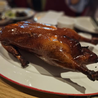 【記念に行きたい名店②紅盤(ホンパン)で北京ダックを巻きまくっちゃおう!】【紅盤(ホンパン)】営業時間は日 ~ 木は11:00~21:00、金~土は11:00~22:00 ※ダイニングのブレイクタイム:平日 16:00~17:00