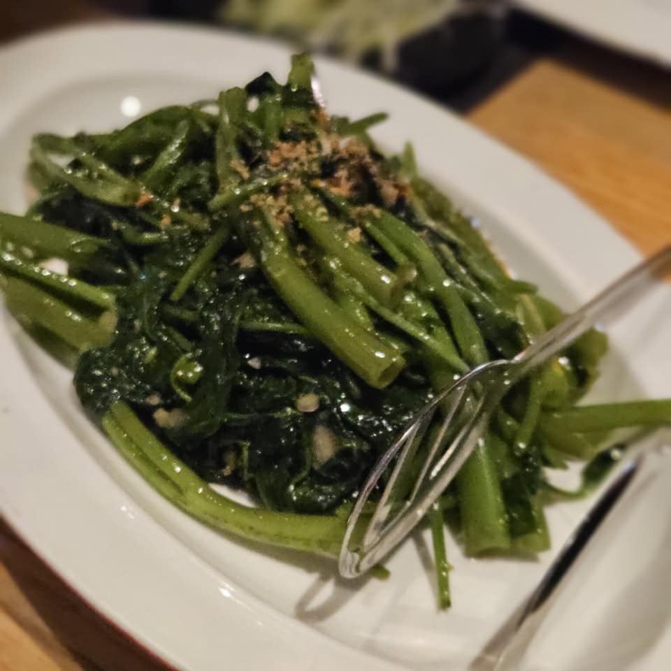 ニンニク風味の季節野菜炒め