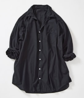 千駄ヶ谷のFrank & Eileenで購入しました。プライスは￥45,000程度。試着したらレジに持っていく以外の選択肢が思い浮かばないので、気軽に試着しないように注意喚起しておきます。それくらい最高ですよ♡