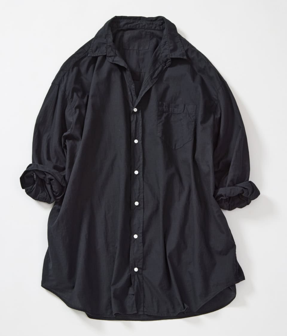 千駄ヶ谷のFrank & Eileenで購入しました。プライスは￥45,000程度。試着したらレジに持っていく以外の選択肢が思い浮かばないので、気軽に試着しないように注意喚起しておきます。それくらい最高ですよ♡