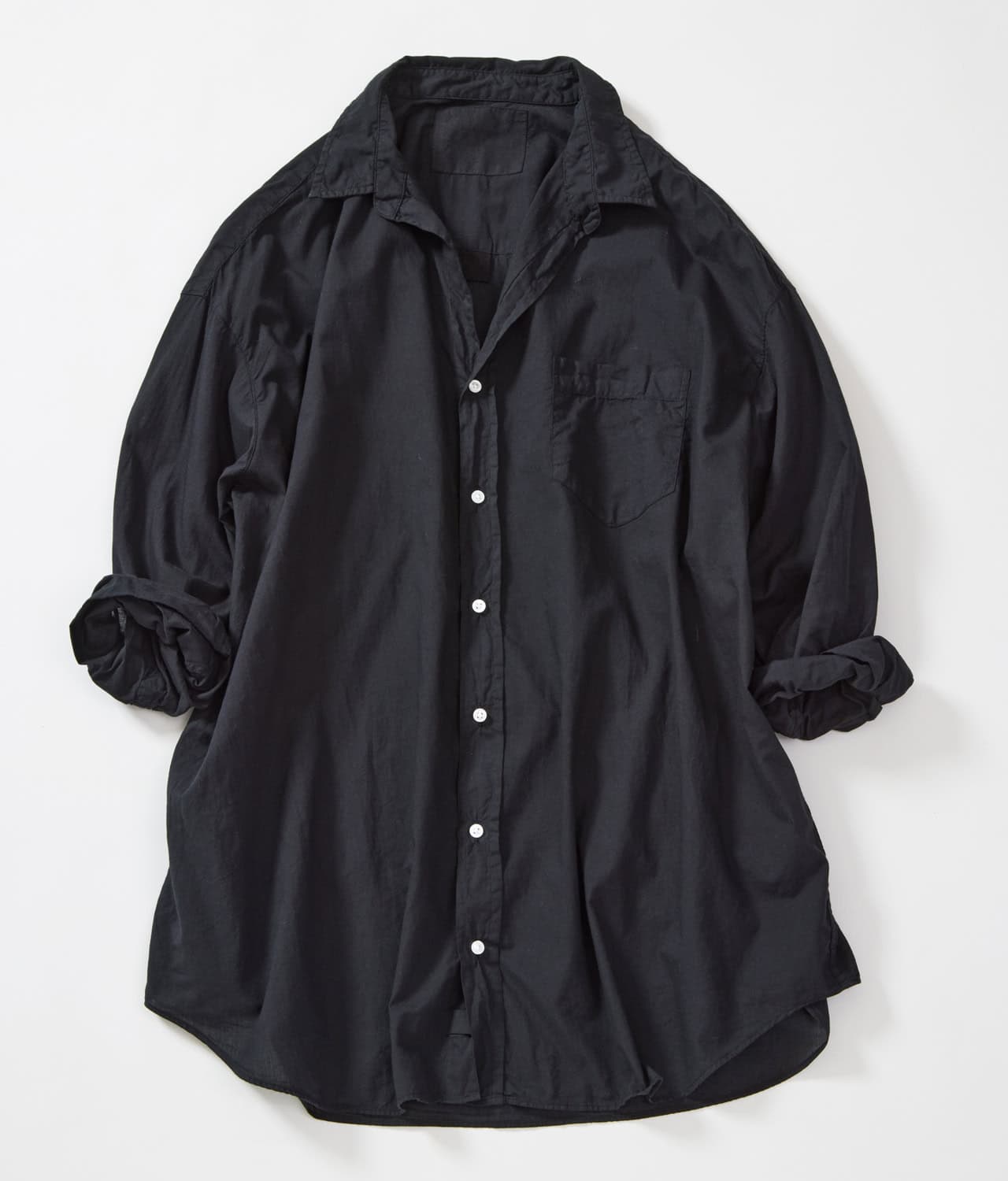 千駄ヶ谷のFrank & Eileenで購入しました。プライスは￥45,000程度。試着したらレジに持っていく以外の選択肢が思い浮かばないので、気軽に試着しないように注意喚起しておきます。それくらい最高ですよ♡