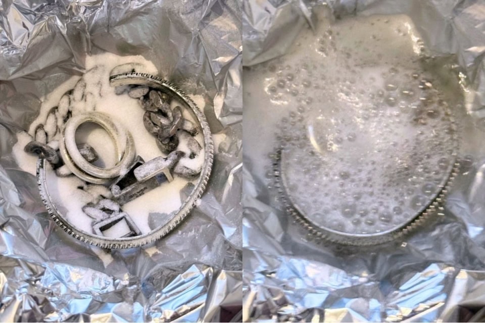 今回は少し多めに重曹をかけてみました。ポットで沸かしたお湯をかけるとじジュワジュワ発泡。何かの実験みたいでちょっと楽しい（笑）