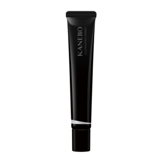 クリスタルブルーパールが透明感を引き出す。SPF22・PA＋＋ 30g ¥4,950（カネボウインターナショナルDiv.）