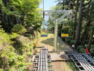 リフトは、大人片道490円。