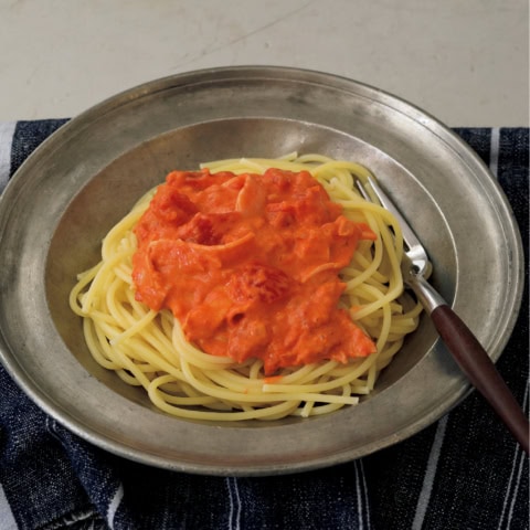トマトの酸味に生クリームとハムがからんで、絶品!【トマトクリームソーススパゲッティ】