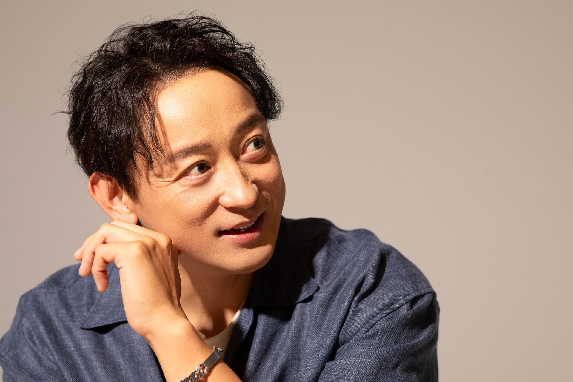 歳とキャリアを重ねれば重ねるほど、先生になってっちゃうでしょ。習う、学ぶことってすごく少なくなるんです。それが、このカンパニーだとつねに生徒側。年齢で上下関係はありませんし、学ぶことばかりですごく新鮮ですよ。
