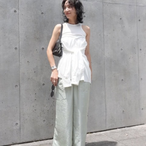 【40代スナップ】キッチュさが可愛すぎ「ジェリーシューズ」で夏ムード高まる!|大森晴花さん