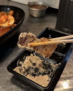韓国ではサムギョプサルにきなこを付ける