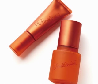 右から:リンクルショット ローション 135mL ¥9,350、同 ナイト クリーム 40g ¥13,200(共にポーラ・8月1日発売)