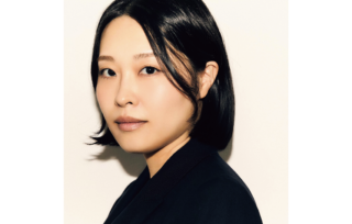 レッドカーペットから雑誌撮影まで、数々のセレブリティを担当するメイクアップアーティストであるYUKARI OBAYASHI BUSHさん。ハリウッドの第一線で活躍する彼女のキャリアをご紹介。