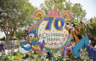 1955年の開園から70周年を迎えた同パーク。アニバーサリーを祝う特別なセレブレーションは2026年8月9日まで開催中。