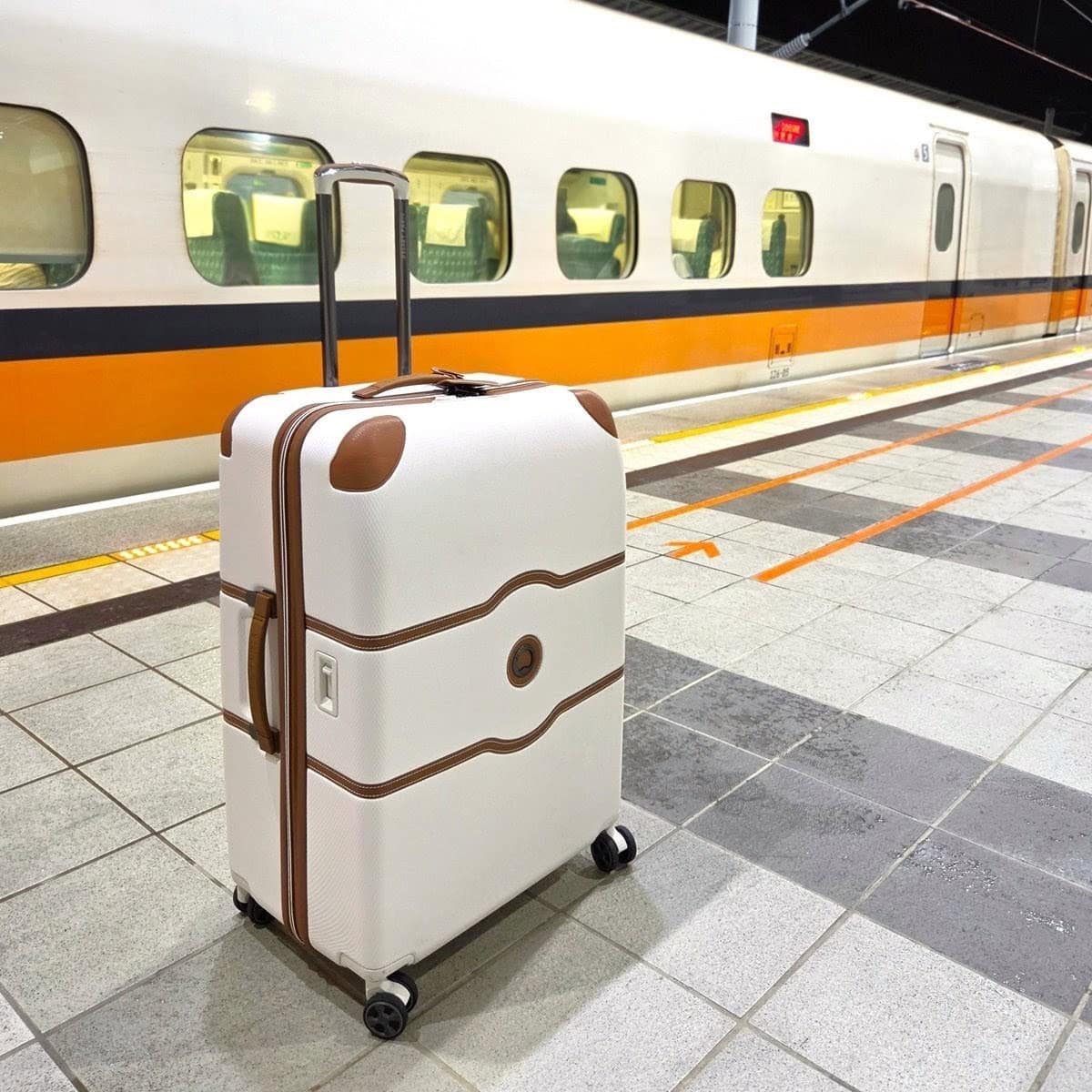 CHATELET AIR 2.0 76CM DOUBLE WHEELS TROLLEY CASE OFF WHITE ￥93,500（DELSEY PARIS）