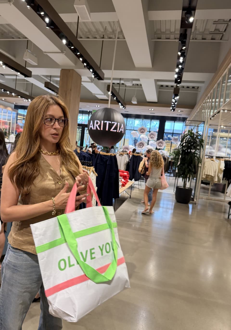 モールに行くと必ず立ち寄るAritziaとEatalyとSephora。一気に回れるなんて最高!