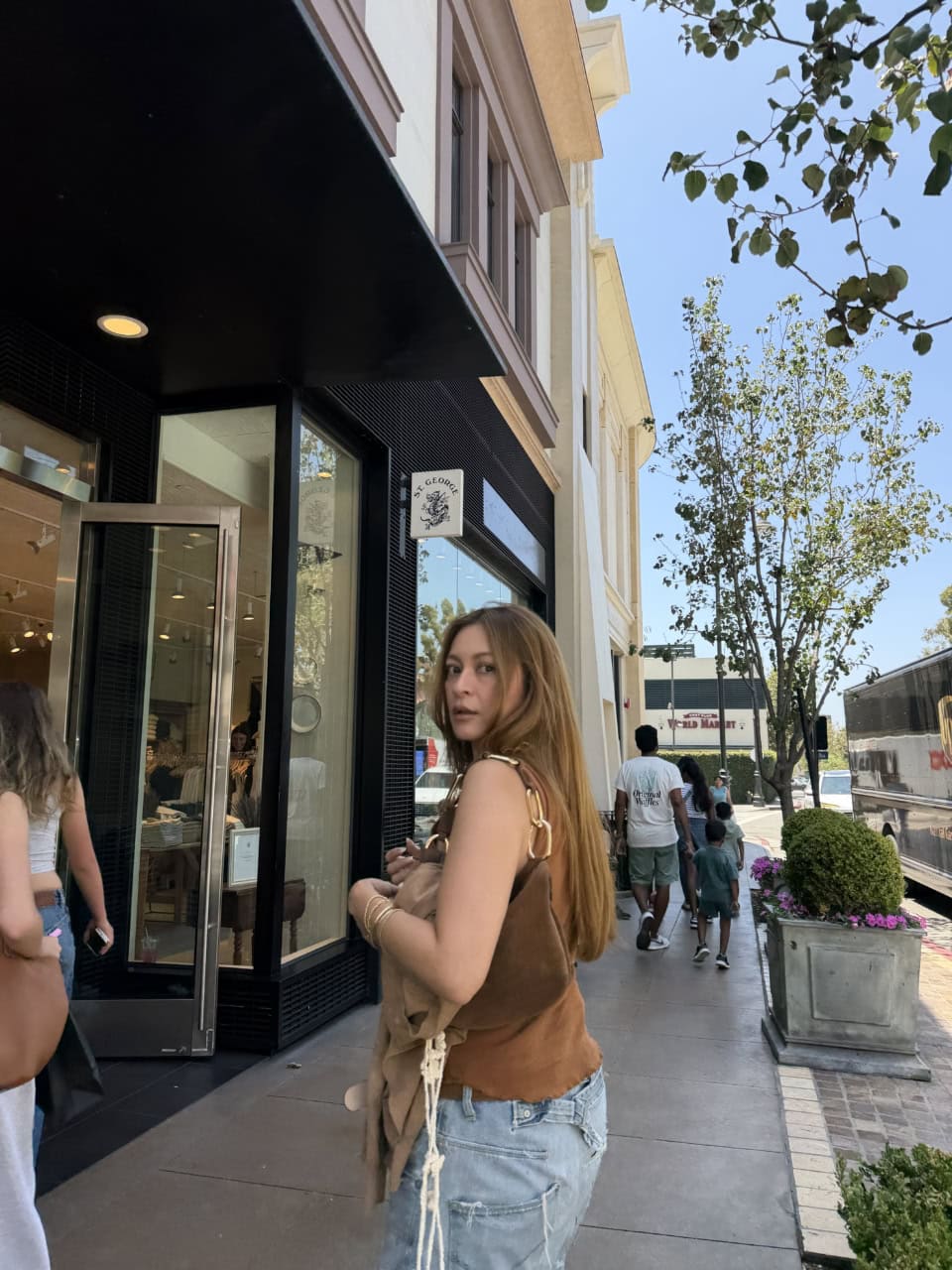 最近できたブランディの姉妹ブランド、セントジョージ。RALPH LAUREN（ラルフローレン）も最近店舗ができました。