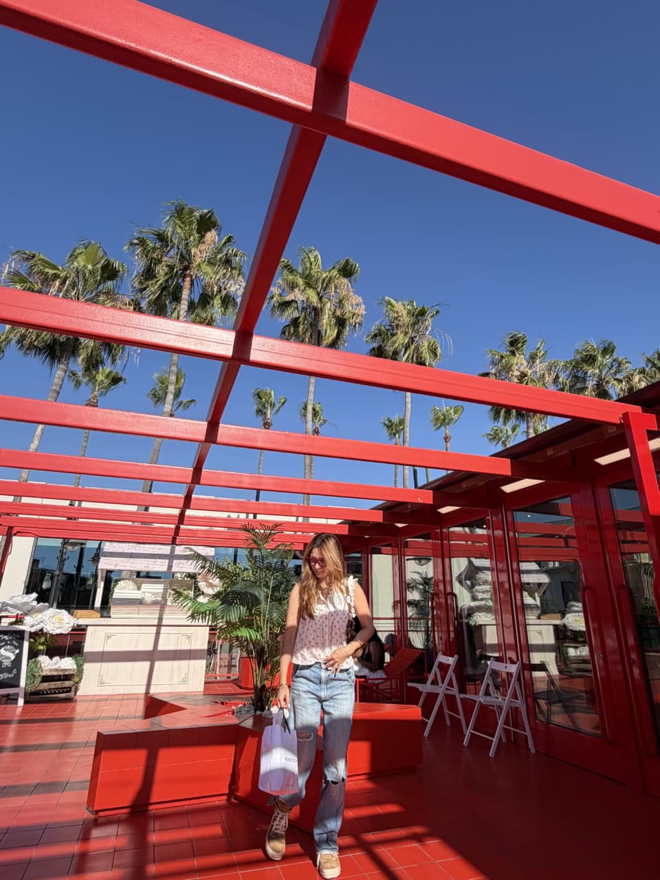 また、観光ストリートのAbbot Kinney Blvd（アボットキニー）も最近、新しいお店も増えています。このエリアもおしゃれで満喫できるので、観光にもオススメです。