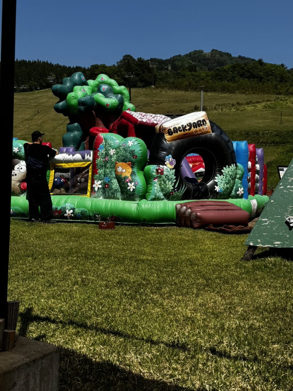 ディノランドにはこんな感じのふわふわ遊具がたくさんありました