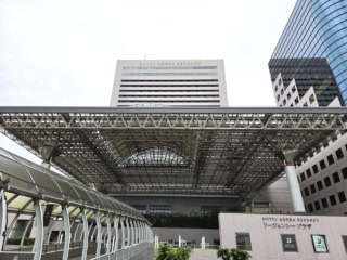 堺駅の改札を出たら、ホテルは目の前に。