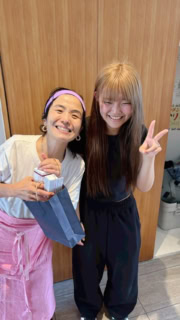 すっかり大人になったアカリがサプライズ登場♡ 元気そうでよかったよ!