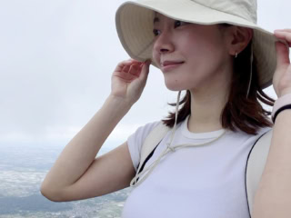 登山後の達成感に浸る……