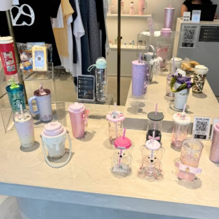海外でしか買えない激レアスタバタンブラーが大集合!思わず目移りしてしまう夢のような展示空間!