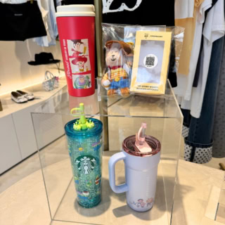大人女子も夢中!韓国スタバ×ディズニーの激レアコラボタンブラー&ウッディのベアリスタキーチェーン!